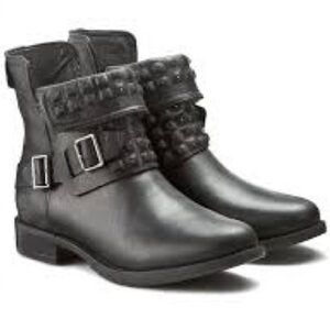 UGG - Cybele Stud boots | Women's 8, studded, fold over‎